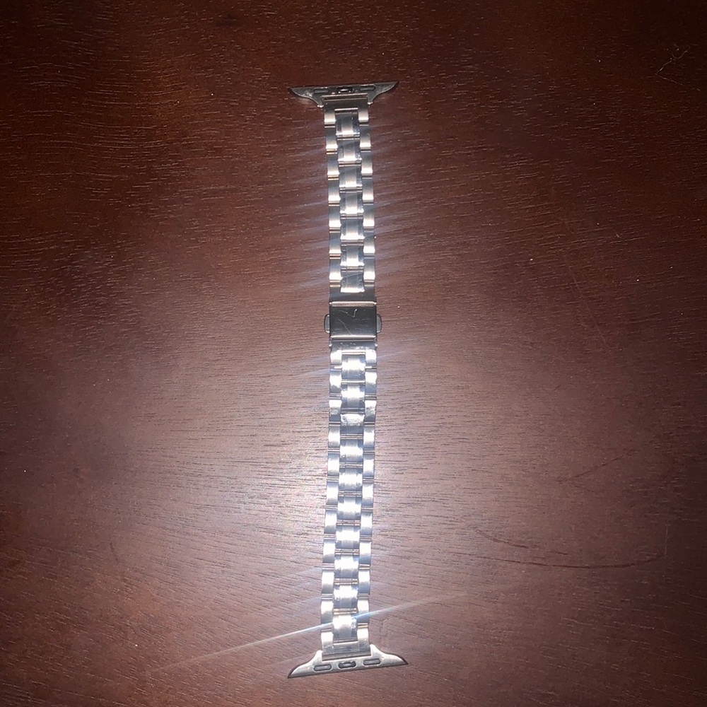 Apple Watch silver band